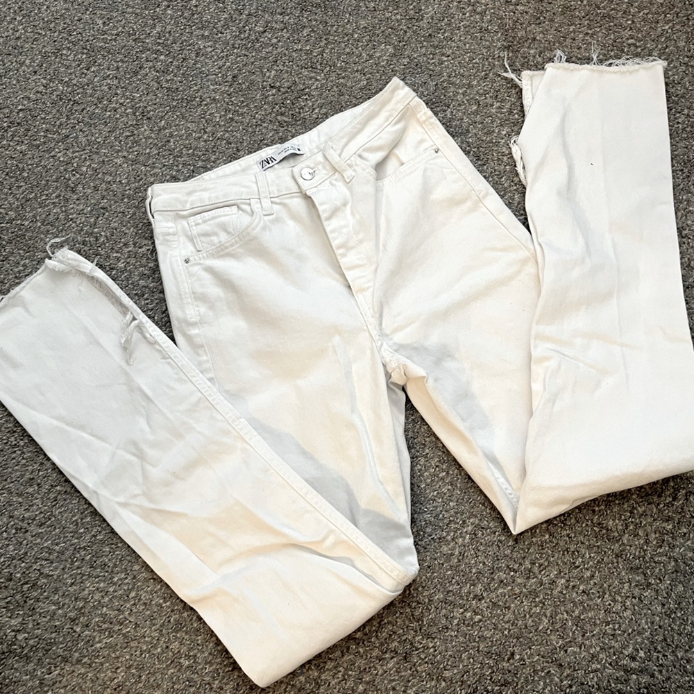 Zara white long skinny jeans with ripped ends